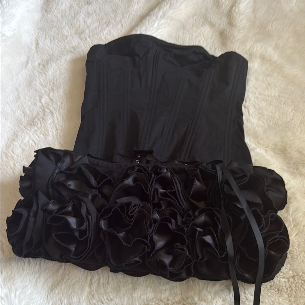 Chic Black Strapless Skirt Set